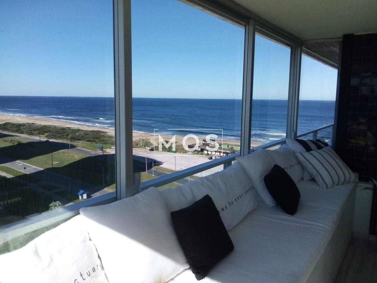 Apartamento ID.2261 - Departamento de 3 dormitorios en Playa Brava, Punta del Este
