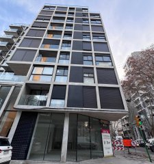 Penthouse a estrenar de 2 dormitorios en Cordón Sur. Terreza con parrillero y lugar exclusivo en garage