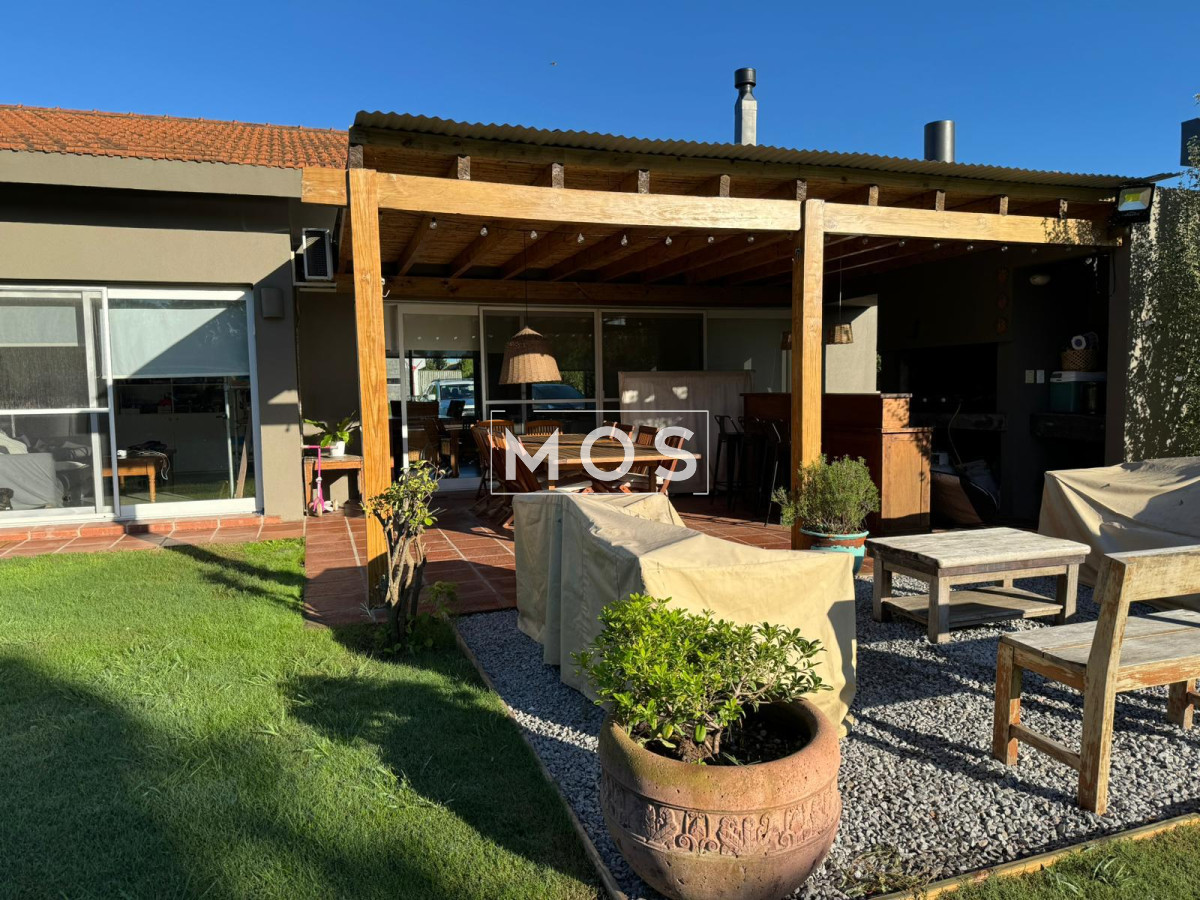 Casa ID.2613 - CASA EN VENTA ALTOS DE LA TAHONA