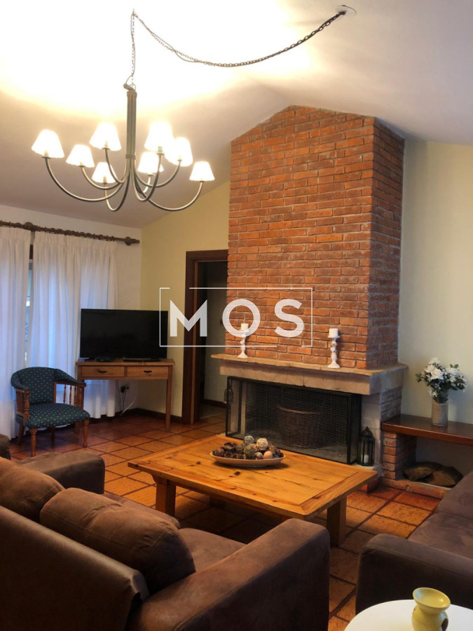 Casa ID.3234 - ALQUILER TEMPORAL DE ESPELNDIDO CHALET EN BARRIO MARLY