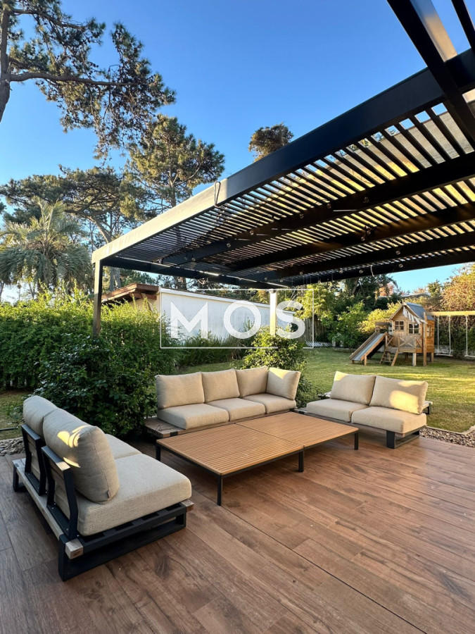 Casa ID.3378 - SE VENDE MODERNA CASA EN PINARES 