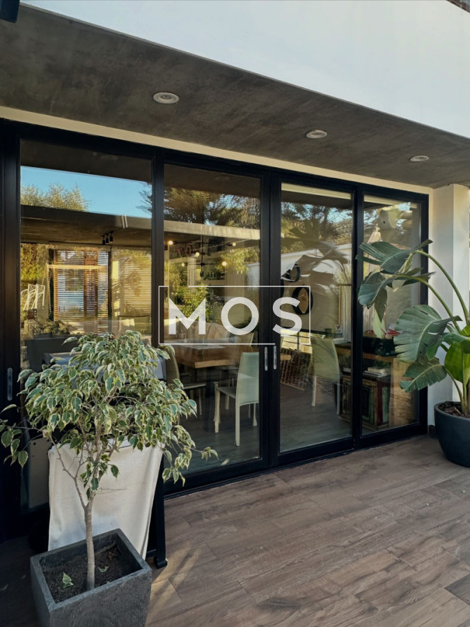Casa ID.3378 - SE VENDE MODERNA CASA EN PINARES 