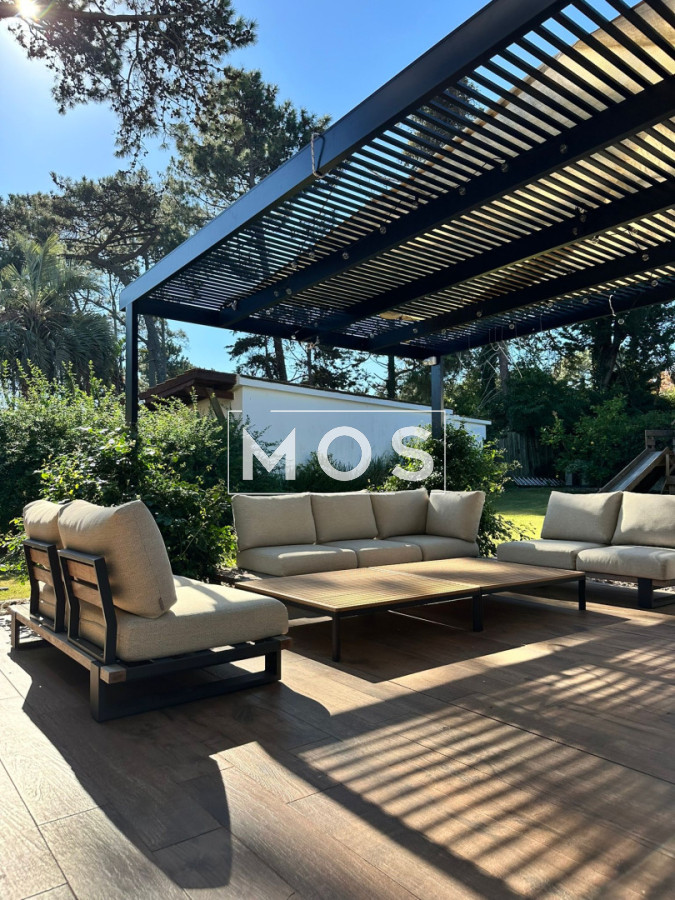 Casa ID.3378 - SE VENDE MODERNA CASA EN PINARES 