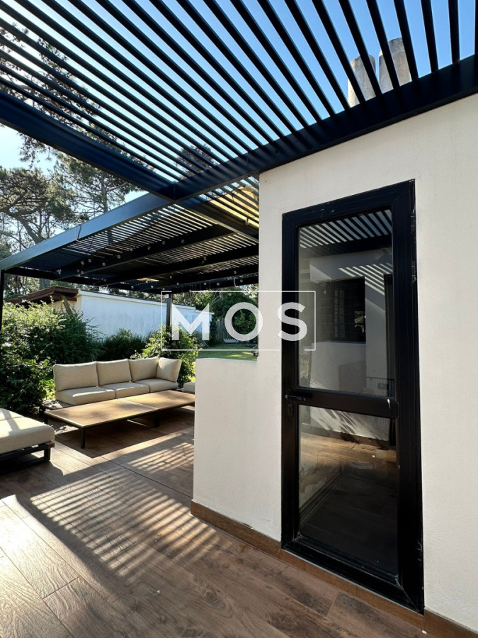 Casa ID.3378 - SE VENDE MODERNA CASA EN PINARES 