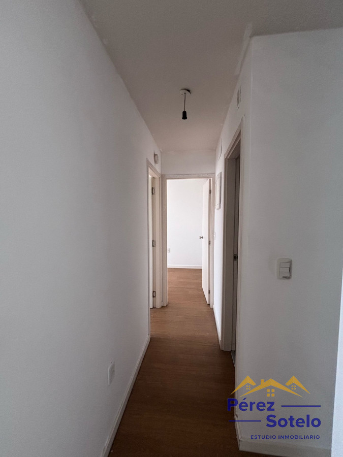 Apartamento ID.757 - Venta de apartamento. ZONA TRES CRUCES. Con cochera