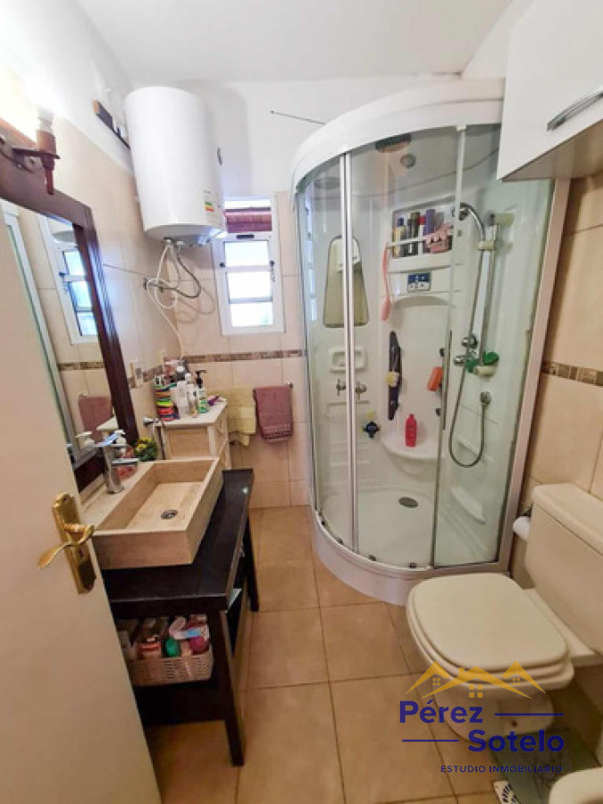 Apartamento ID.733 - Apartamento Dúplex En Malvin Sur: Dos Dormitorios, Dos Baños,  Cochera, Jardín, Fondo, Acepta Banco