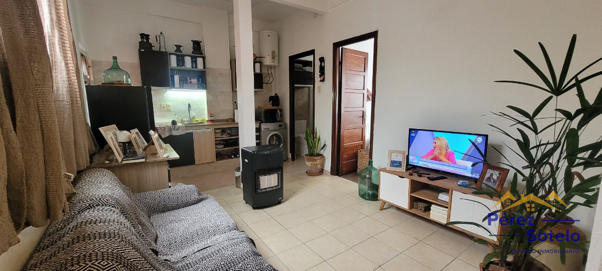 Apartamento ID.12 - Apartamento Inversión, 2 Dormitorios, Balcón Y Terraza, Frente A Hospital Maciel, Sin Gastos Comunes