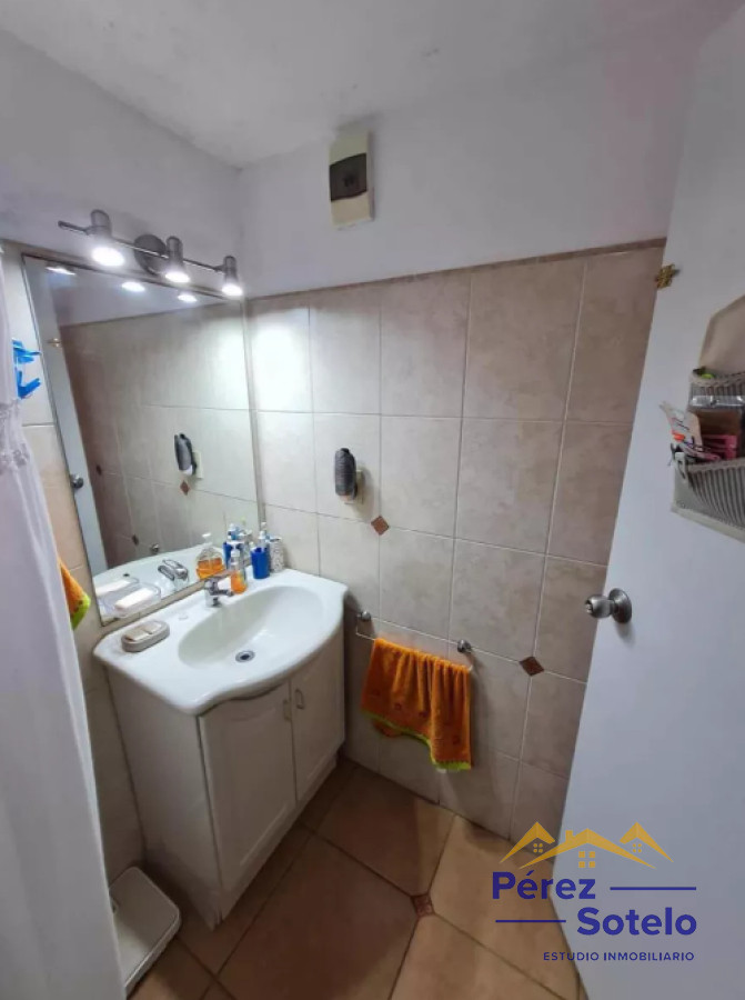 Apartamento ID.733 - Apartamento Dúplex En Malvin Sur: Dos Dormitorios, Dos Baños,  Cochera, Jardín, Fondo, Acepta Banco