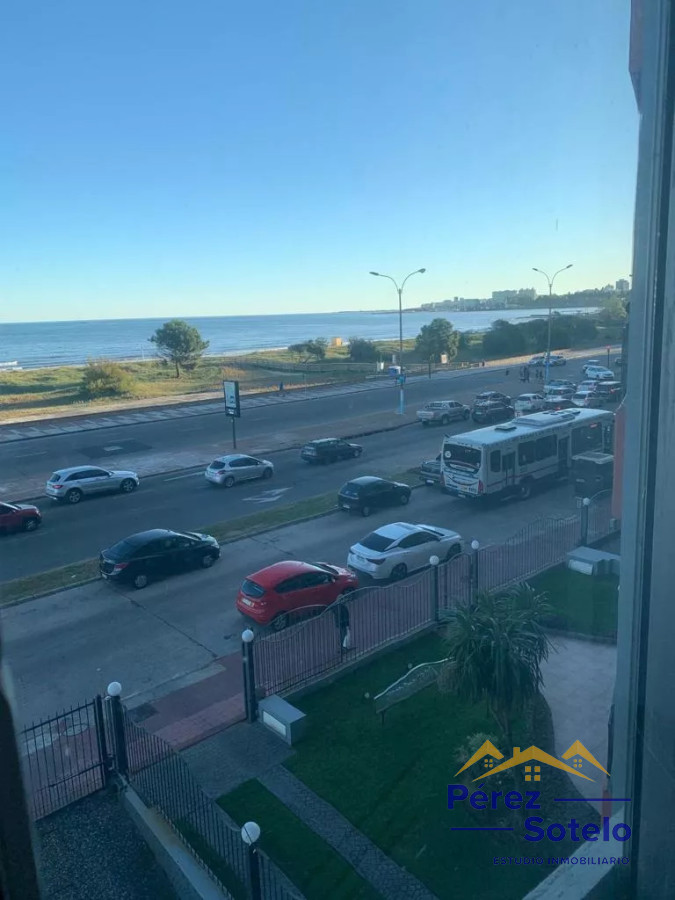Apartamento ID.676 - Vendo apto de 3 dormitorios, frente a playa Malvin