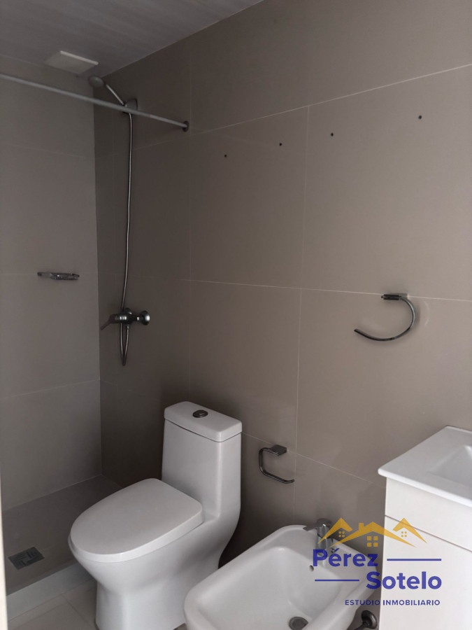 Apartamento ID.757 - Venta de apartamento. ZONA TRES CRUCES. Con cochera