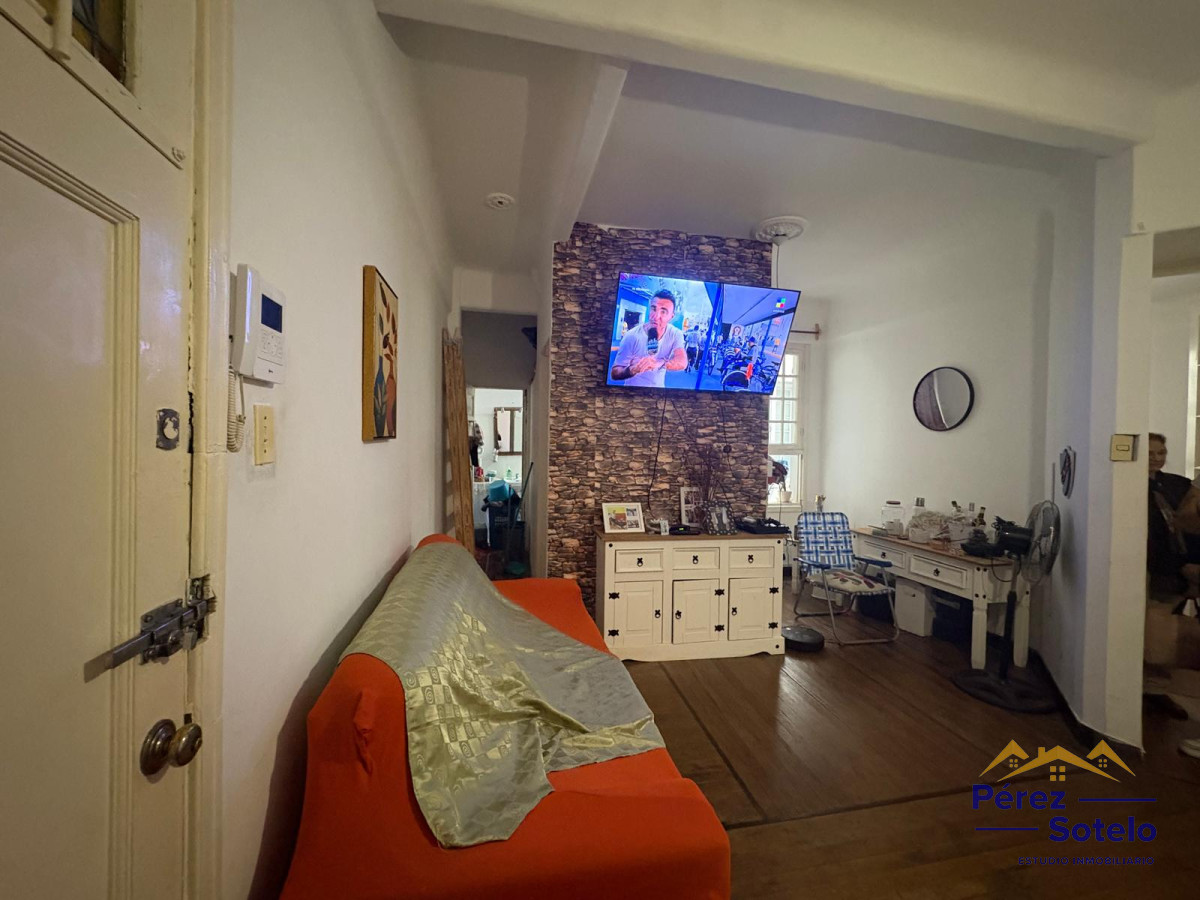 Apartamento ID.779 - Apartamento en Venta, Tres Cruces, con RENTA