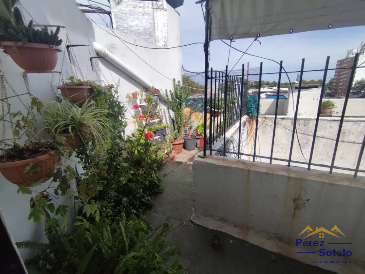 Apartamento ID.702 - Vendo apto de un dormitorio, con terraza. Jacinto vera