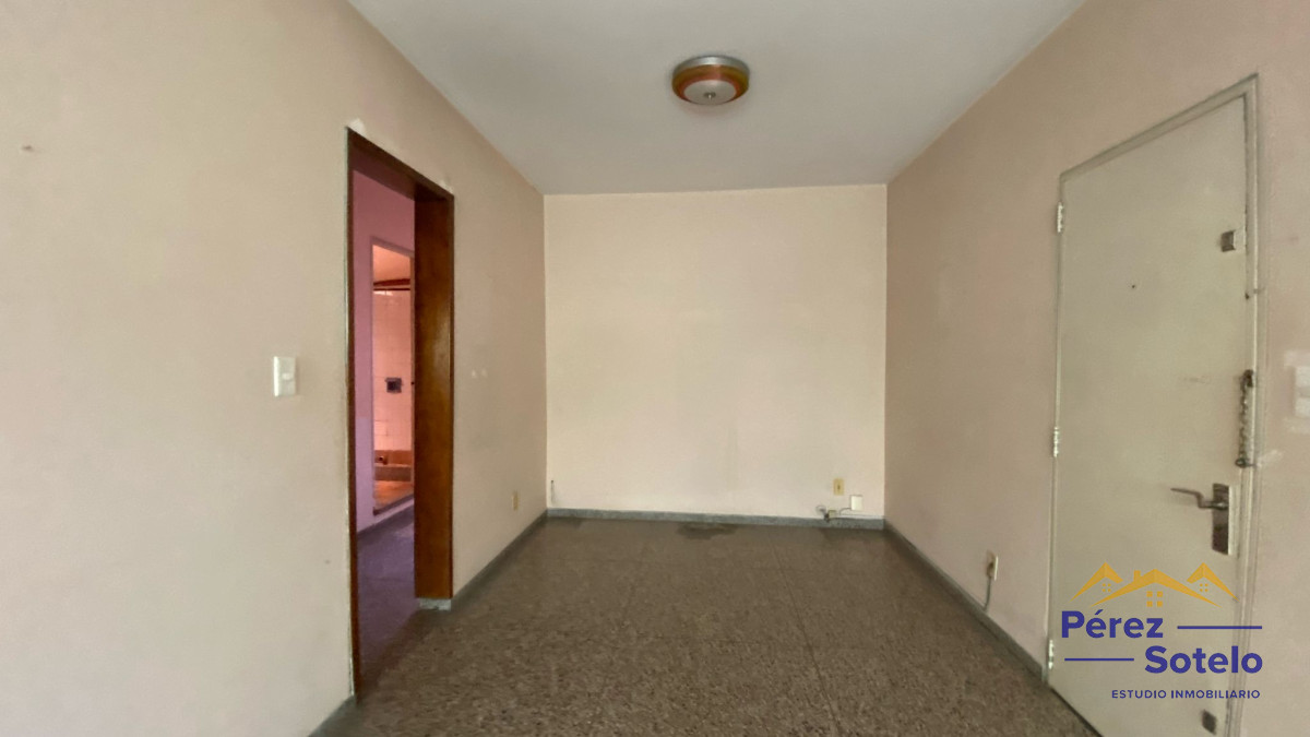 Apartamento ID.755 - Alquiler de apartamento en Aguada. 2 dormitorios