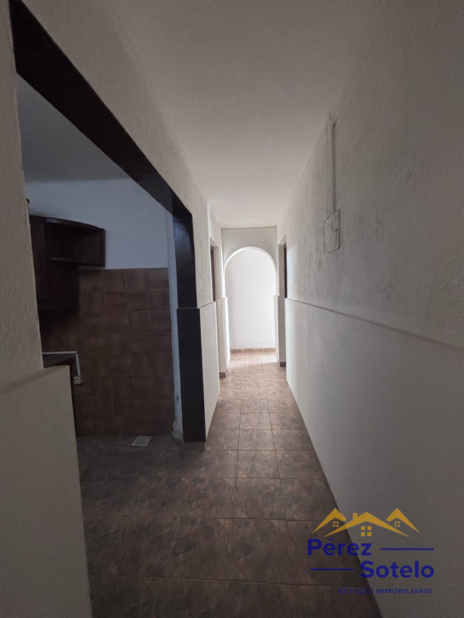 Apartamento ID.736 - Alquiler apartamento, 2 dormitorios, PATIO Y COCHERA. Aires Puros