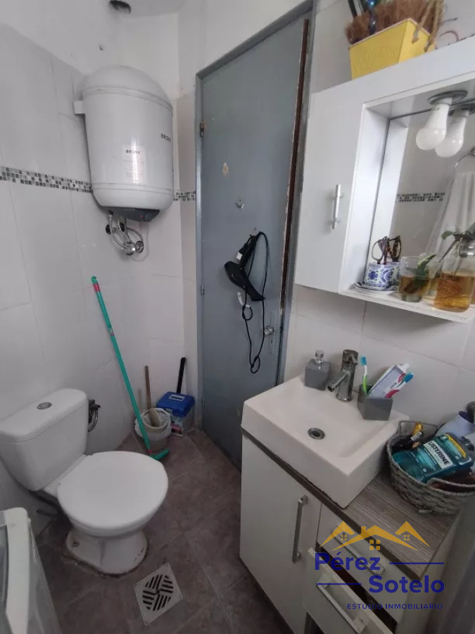 Apartamento ID.702 - Vendo apto de un dormitorio, con terraza. Jacinto vera
