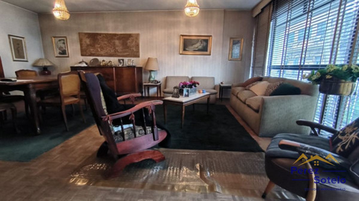 Apartamento ID.570 - Venta de Apartamento 3 dormitorios. Centro