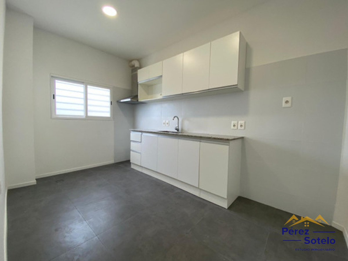 Apartamento ID.395 - Oportunidad! Apartamento 8 De Octubre Y Centenario 