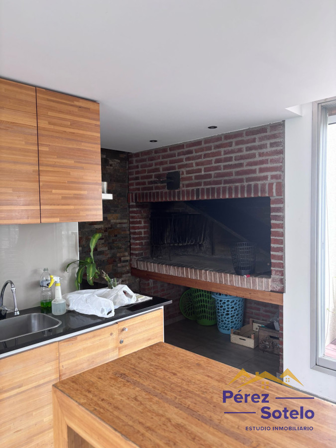Apartamento ID.757 - Venta de apartamento. ZONA TRES CRUCES. Con cochera