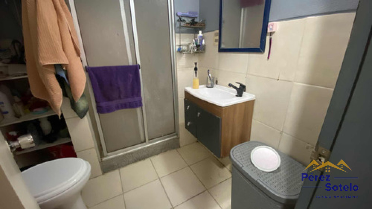 Apartamento ID.735 - VENTA  Apartamento Tres Cruces. Entrega USD15.000 Más Deuda
