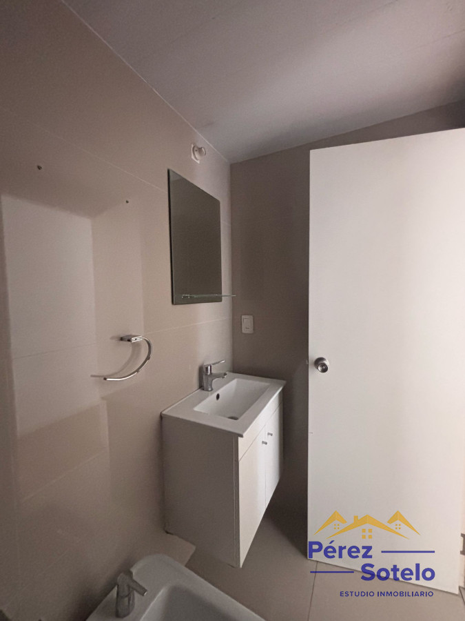Apartamento ID.757 - Venta de apartamento. ZONA TRES CRUCES. Con cochera