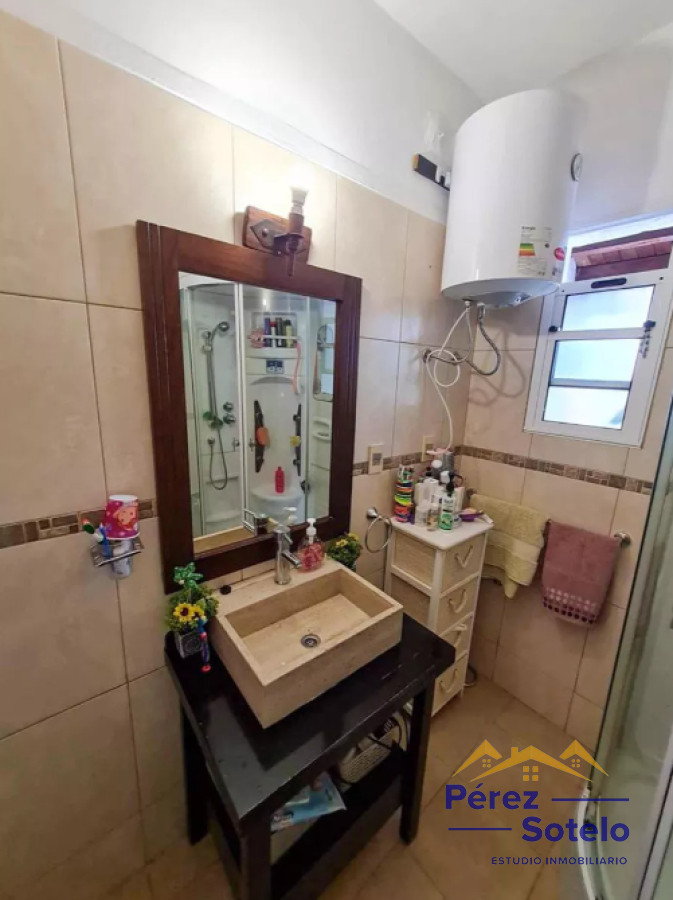 Apartamento ID.733 - Apartamento Dúplex En Malvin Sur: Dos Dormitorios, Dos Baños,  Cochera, Jardín, Fondo, Acepta Banco
