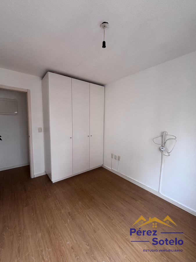 Apartamento ID.757 - Venta de apartamento. ZONA TRES CRUCES. Con cochera
