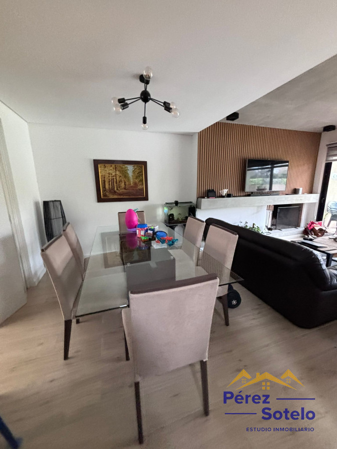 Casa ID.716 - Hermosa casa a la venta en Barrio Privado