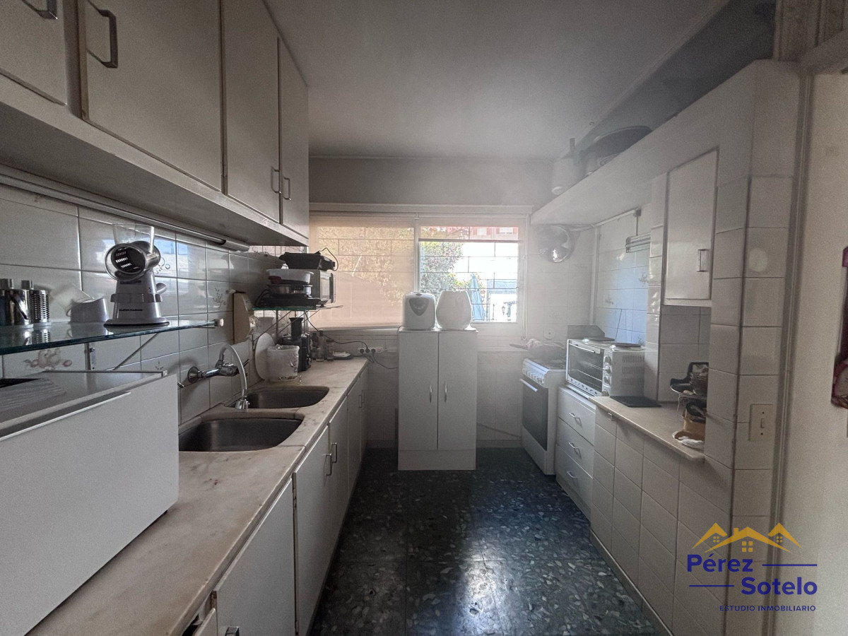 Casa ID.764 - Espectacular casa en VENTA. Nuevo Centro. 4 dormitorios, gran superficie