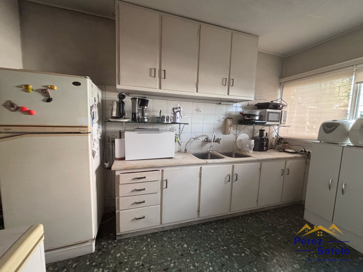 Casa ID.764 - Espectacular casa en VENTA. Nuevo Centro. 4 dormitorios, gran superficie