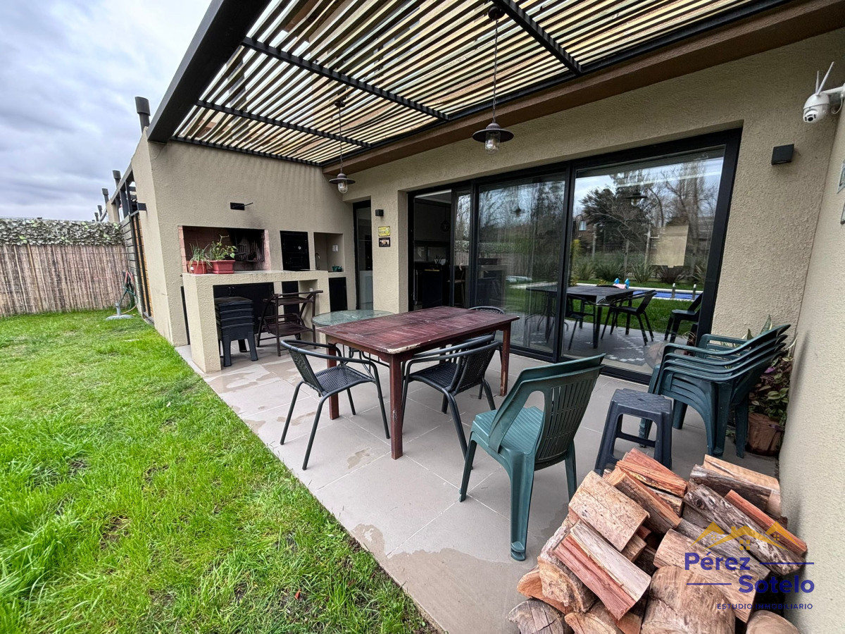 Casa ID.716 - Hermosa casa a la venta en Barrio Privado