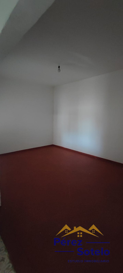 Casa ID.701 - Se vende 6 Apartamentos + Local
