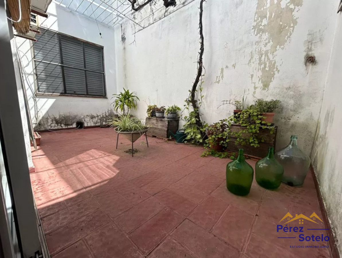 Casa ID.695 - Vendo Casa Malvin 2 Dormitorios Fondo Garage Escritorio