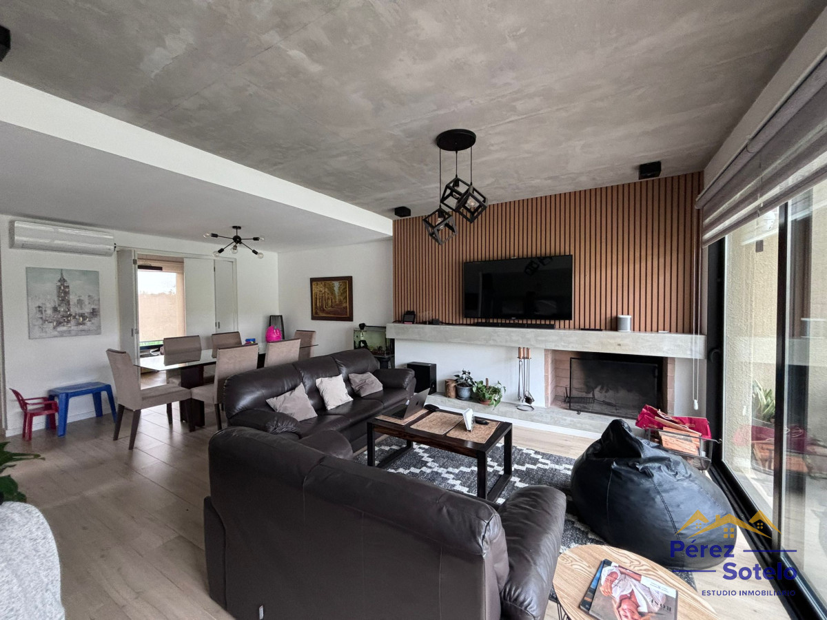 Casa ID.716 - Hermosa casa a la venta en Barrio Privado