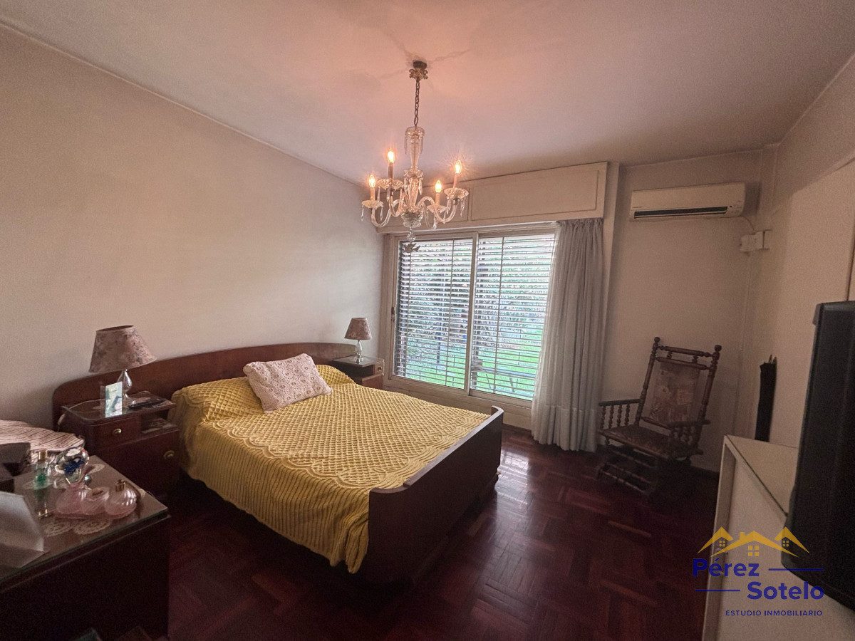 Casa ID.764 - Espectacular casa en VENTA. Nuevo Centro. 4 dormitorios, gran superficie