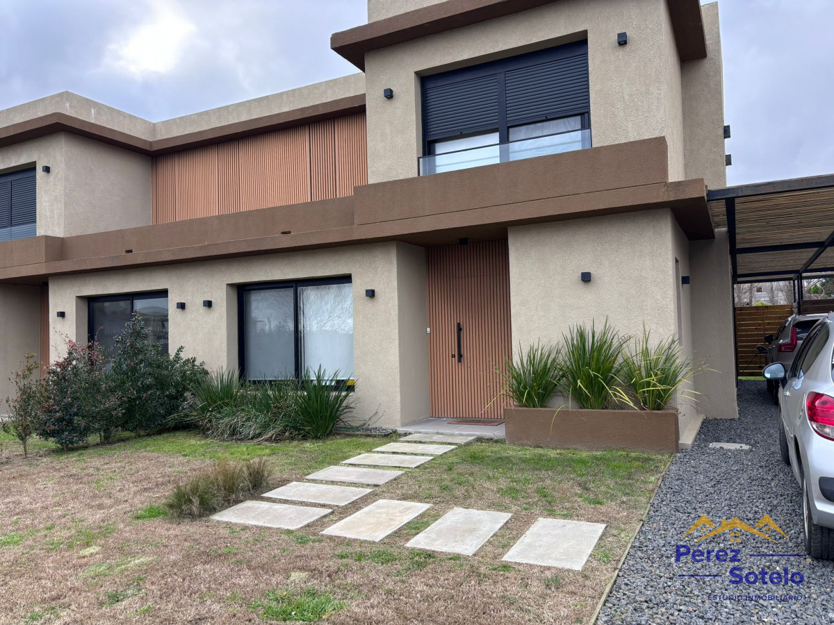 Casa ID.716 - Hermosa casa a la venta en Barrio Privado