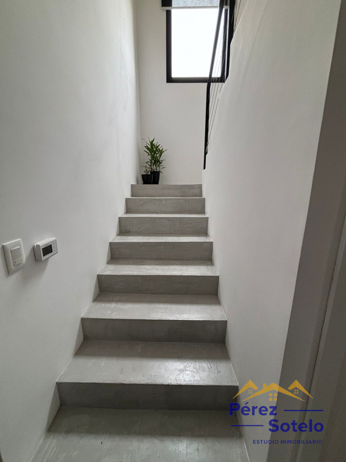 Casa ID.716 - Hermosa casa a la venta en Barrio Privado