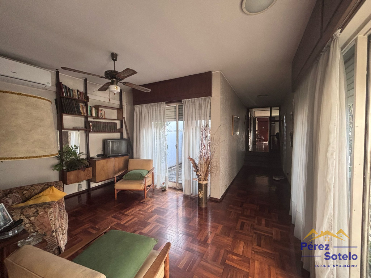 Casa ID.764 - Espectacular casa en VENTA. Nuevo Centro. 4 dormitorios, gran superficie