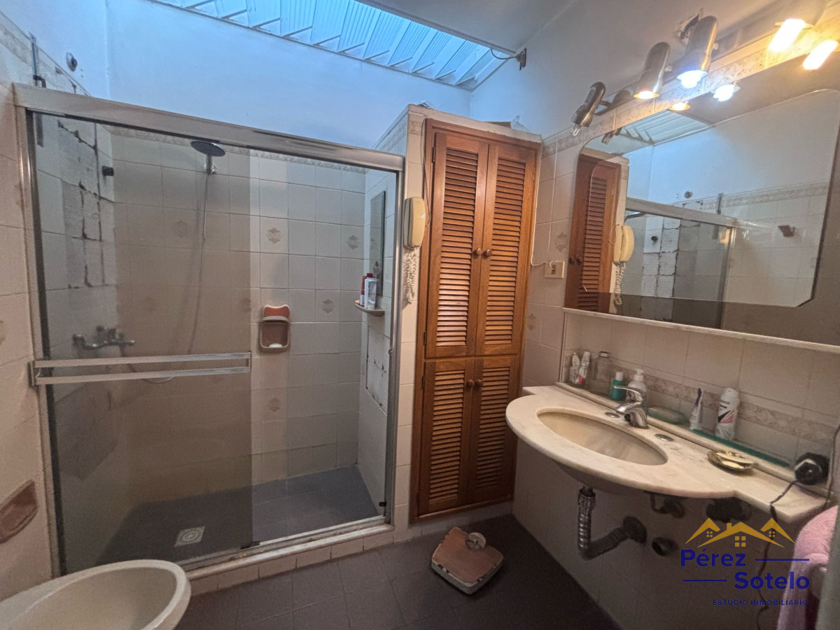 Casa ID.764 - Espectacular casa en VENTA. Nuevo Centro. 4 dormitorios, gran superficie