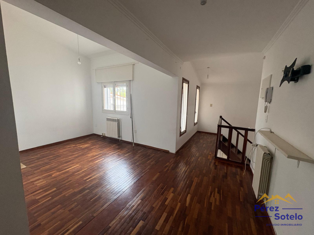 Casa ID.790 - Espectacular casa en Venta, Carrasco. 5 DORMITORIOS.