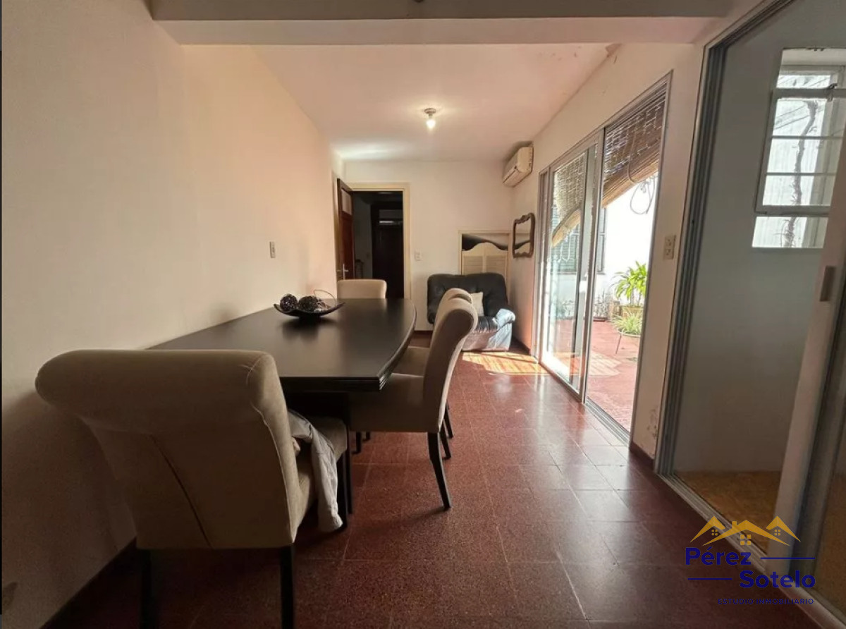 Casa ID.695 - Vendo Casa Malvin 2 Dormitorios Fondo Garage Escritorio