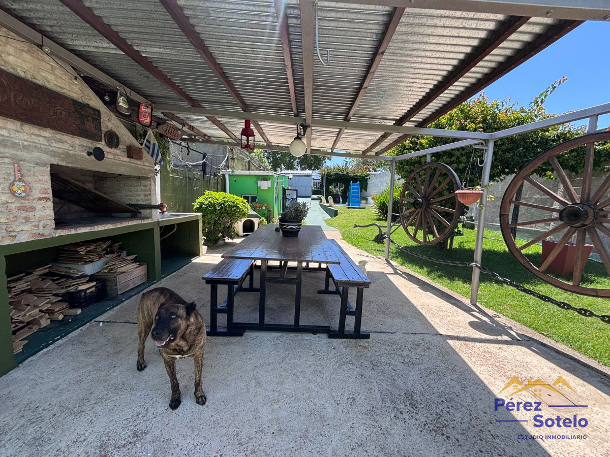 Casa ID.713 - Casa en VENTA, con piscina climatizada + apartamento al fondo 