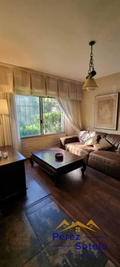 Casa ID.793 - Casa En Venta De 3 Dormitorios C/ Cochera En Carrasco Norte