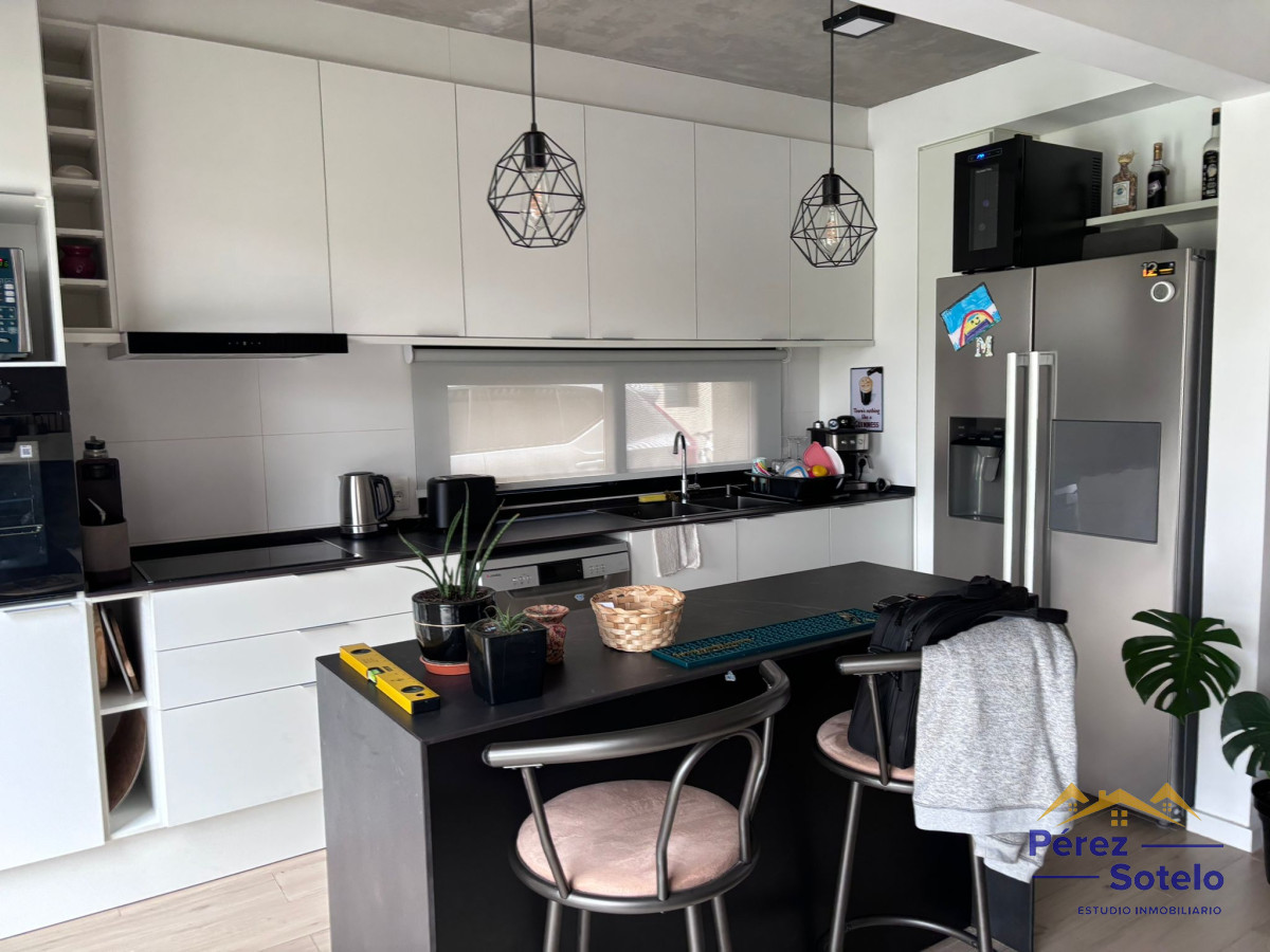 Casa ID.716 - Hermosa casa a la venta en Barrio Privado