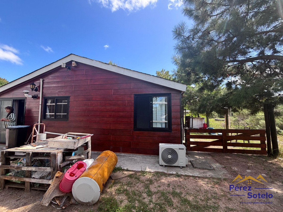 Casa ID.760 - Casa en venta en Ciudad de la Costa. 2 dormitorios. Gran Jardín