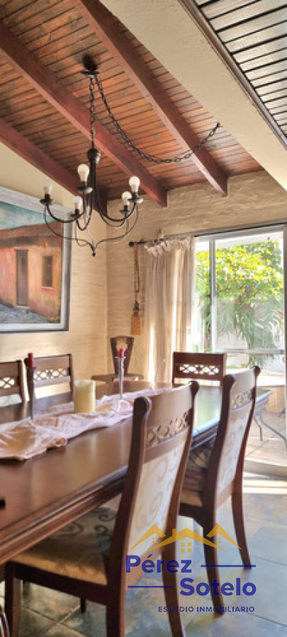 Casa ID.793 - Casa En Venta De 3 Dormitorios C/ Cochera En Carrasco Norte