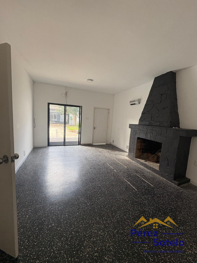 Casa ID.790 - Espectacular casa en Venta, Carrasco. 5 DORMITORIOS.
