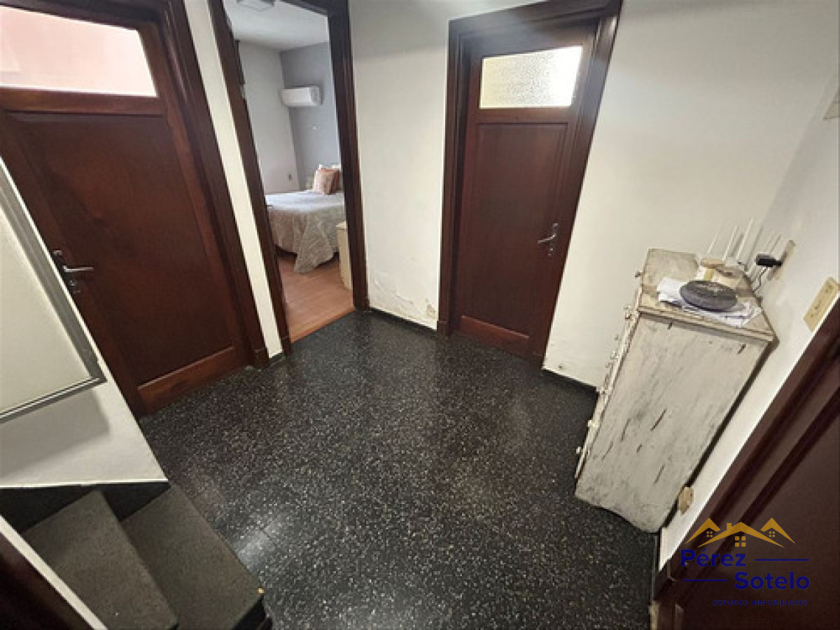 Casa ID.695 - Vendo Casa Malvin 2 Dormitorios Fondo Garage Escritorio