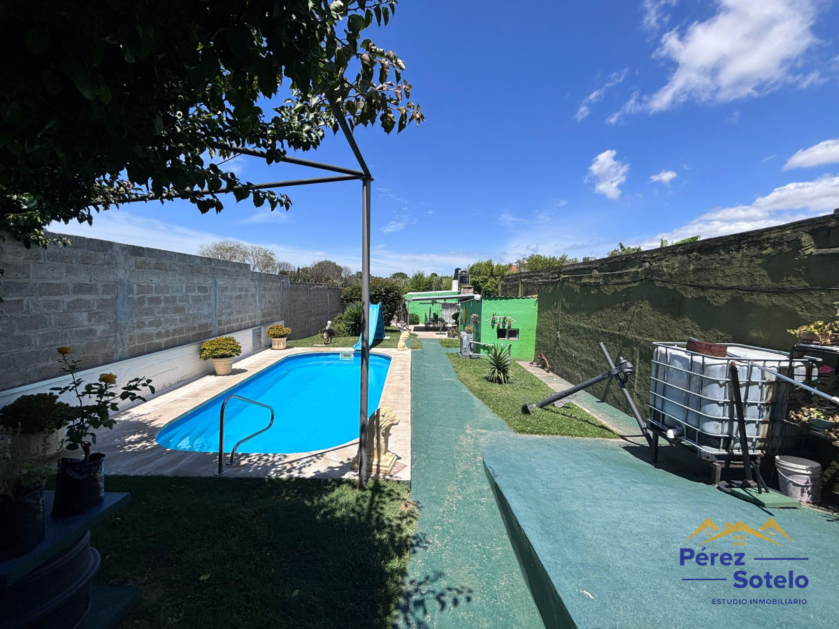 Casa ID.713 - Casa en VENTA, con piscina climatizada + apartamento al fondo 