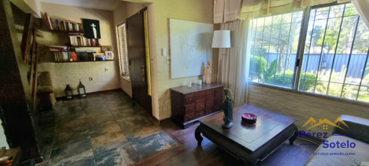 Casa ID.793 - Casa En Venta De 3 Dormitorios C/ Cochera En Carrasco Norte