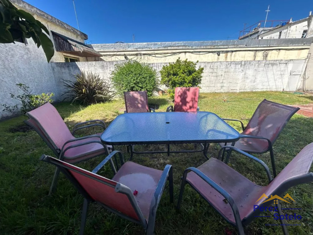 Casa ID.695 - Vendo Casa Malvin 2 Dormitorios Fondo Garage Escritorio